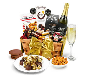 Gifts For Teachers Windermere Hamper With Prosecco